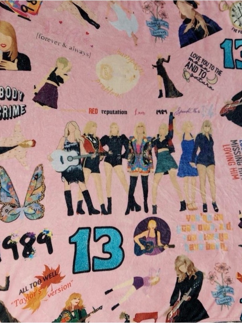 NWT Taylor Swift Pink Graphic 50x60 fleece blanket.